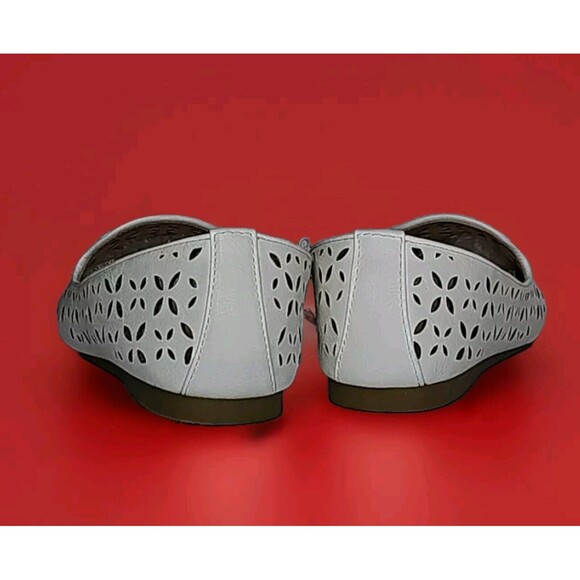 Jaclyn Smith ALISA Women's Ballet Flats 1/2" Wedge Heel White Size 8 - Picture 3 of 5